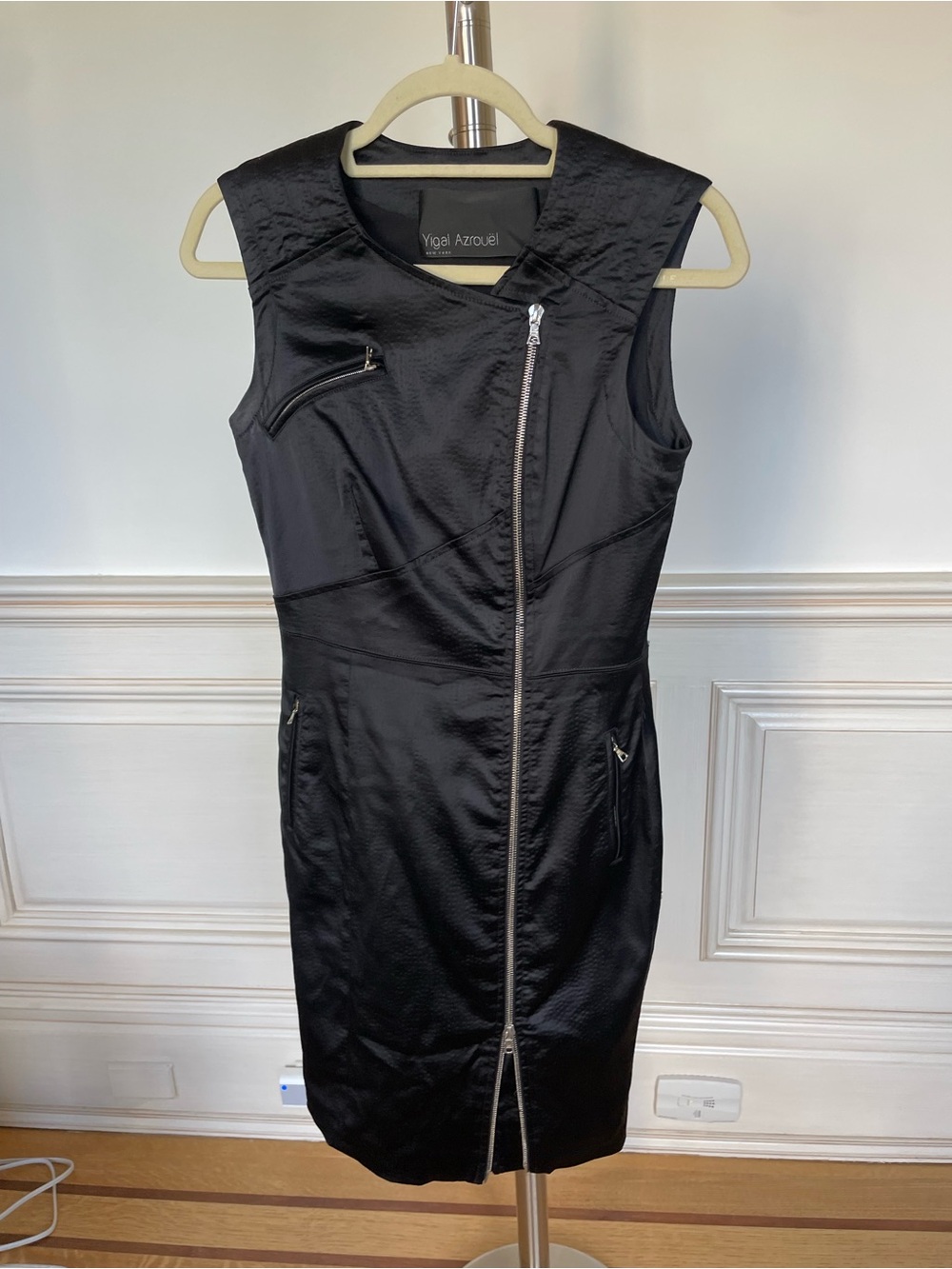Yigal Azrouel Black Sleek Zip-Front Sheath Dress